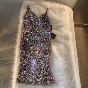 Sparkly Lulus gown!